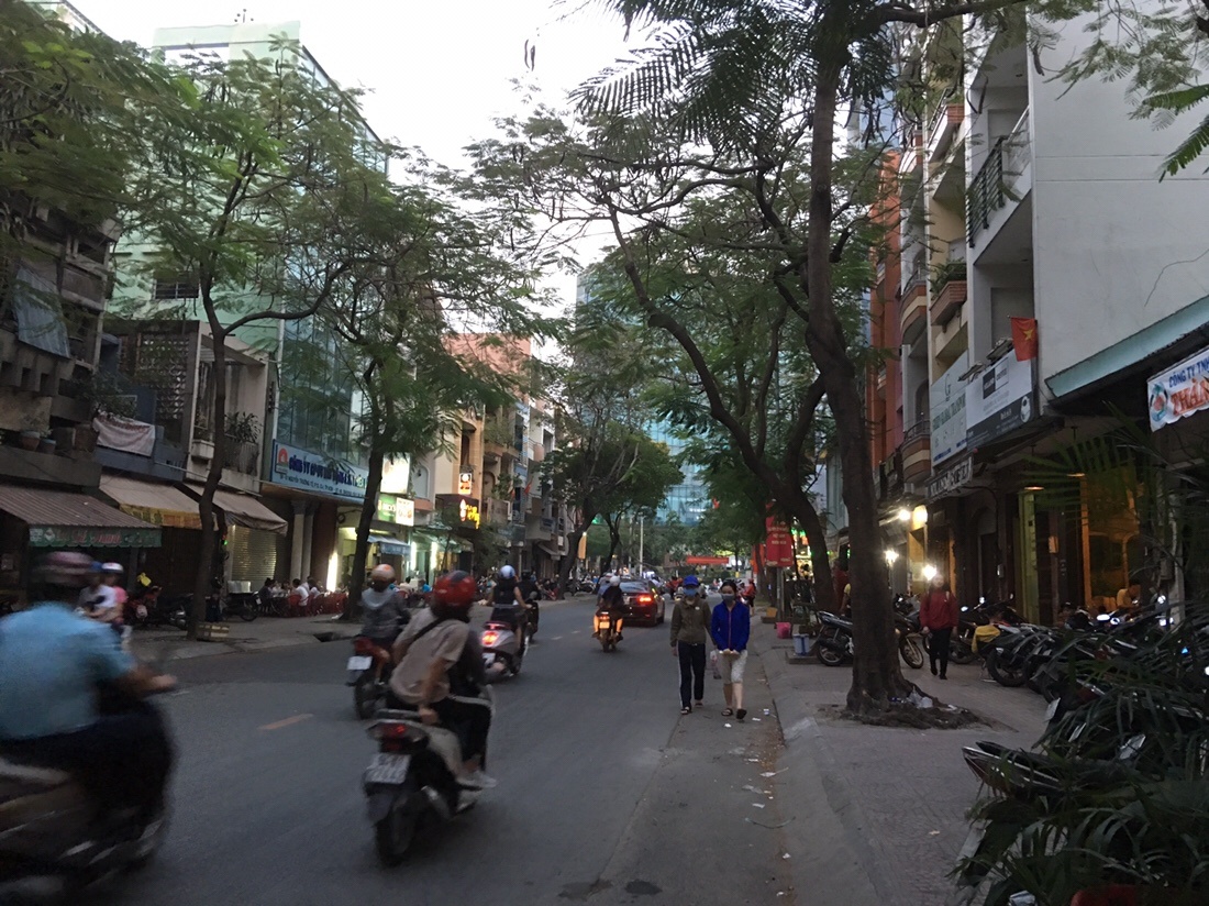 Dusk in Saigon's District 4 